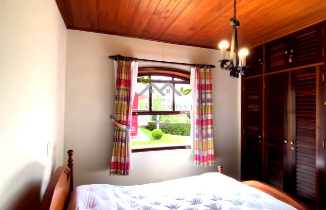 Imagem Casa com 3 Quartos à Venda, 190 m² em Vila Inglesa - Campos Do Jordão Imagem Casa com 3 Quartos à Venda, 190 m² em Vila Inglesa - Campos Do Jordão