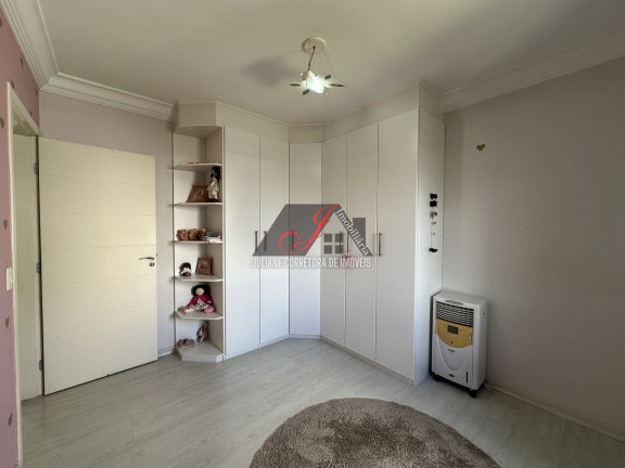 Imagem Casa com 3 Quartos à Venda, 200 m² em Pinheirinho - Curitiba