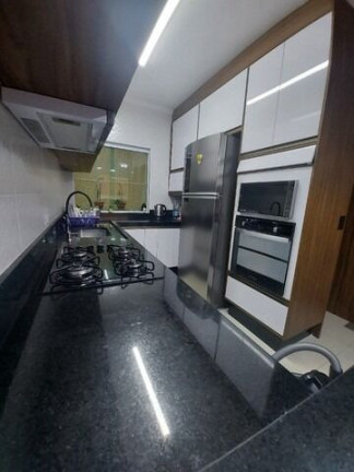 Imagem Sobrado com 2 Quartos à Venda, 115 m² em Vila Humaitá - Santo André