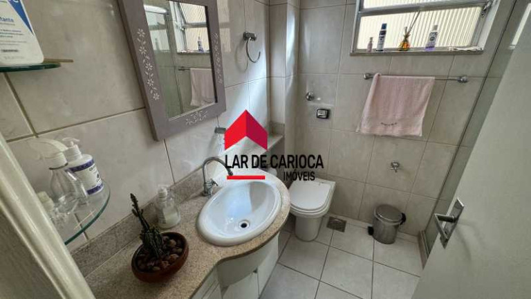 Imagem Apartamento com 2 Quartos à Venda, 72 m² em Copacabana - Rio De Janeiro Imagem Apartamento com 2 Quartos à Venda, 72 m² em Copacabana - Rio De Janeiro