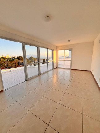 Imagem Apartamento com 3 Quartos para Alugar, 245 m² em Abraão - Florianópolis Imagem Apartamento com 3 Quartos para Alugar, 245 m² em Abraão - Florianópolis
