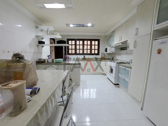 Imagem Casa com 5 Quartos à Venda, 362 m² em Centro - Guarapuava Imagem Casa com 5 Quartos à Venda, 362 m² em Centro - Guarapuava
