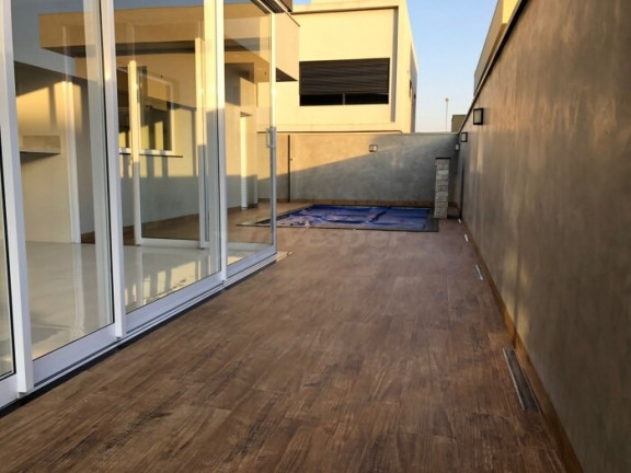 Imagem Casa com 4 Quartos à Venda, 213 m² em Residencial Goiânia Golfe Clube - Goiânia Imagem Casa com 4 Quartos à Venda, 213 m² em Residencial Goiânia Golfe Clube - Goiânia