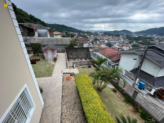 Imagem Casa com 3 Quartos à Venda, 395 m² em Monte Verde - Florianópolis Imagem Casa com 3 Quartos à Venda, 395 m² em Monte Verde - Florianópolis