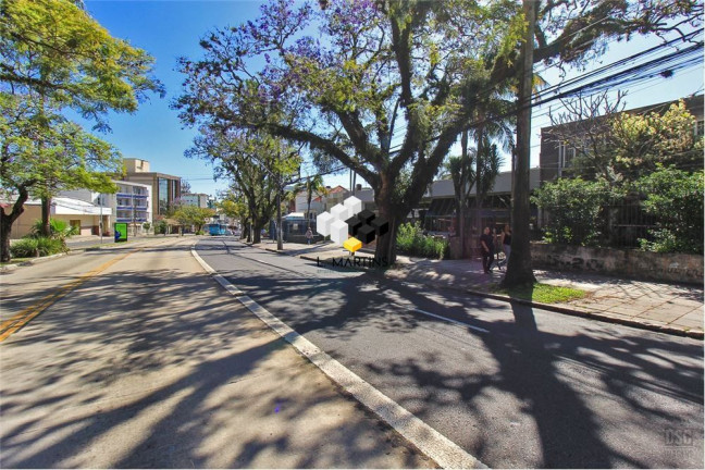 Imagem Casa com 3 Quartos à Venda, 179 m² em Petrópolis - Porto Alegre Imagem Casa com 3 Quartos à Venda, 179 m² em Petrópolis - Porto Alegre