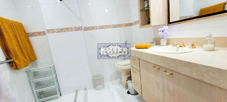 Imagem Apartamento com 3 Quartos à Venda, 190 m² em Copacabana - Rio De Janeiro Imagem Apartamento com 3 Quartos à Venda, 190 m² em Copacabana - Rio De Janeiro