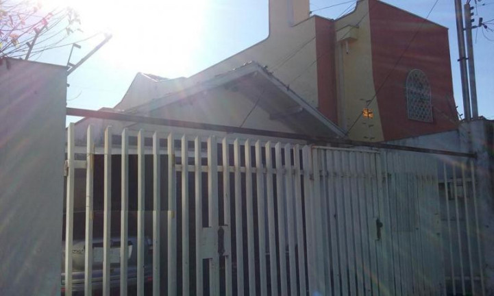 Imagem Casa com 3 Quartos à Venda, 185 m² em Centro - Taubaté Imagem Casa com 3 Quartos à Venda, 185 m² em Centro - Taubaté