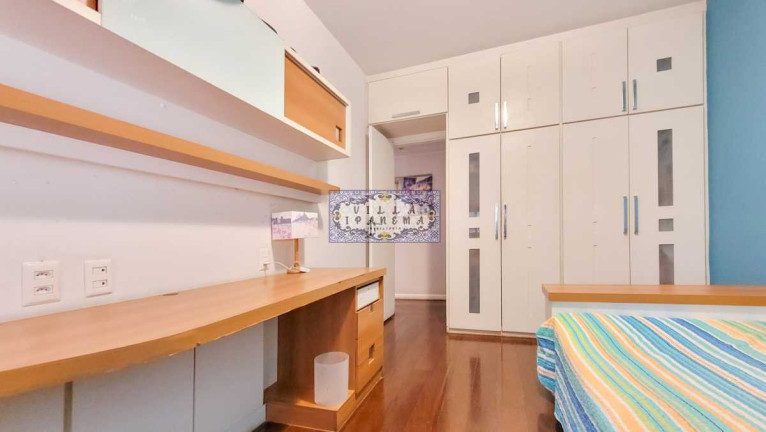 Imagem Apartamento com 4 Quartos à Venda, 230 m² em Lagoa - Rio De Janeiro Imagem Apartamento com 4 Quartos à Venda, 230 m² em Lagoa - Rio De Janeiro