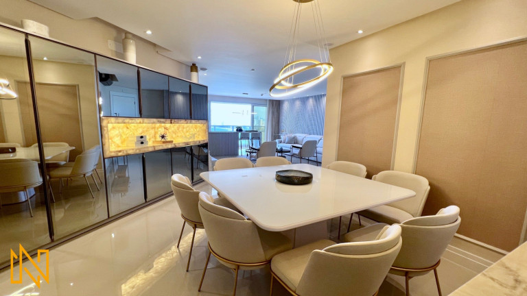 Imagem Apartamento com 3 Quartos à Venda, 182 m² em Pioneiros - Balneário Camboriú Imagem Apartamento com 3 Quartos à Venda, 182 m² em Pioneiros - Balneário Camboriú
