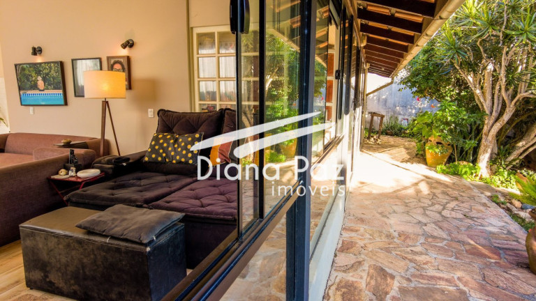 Imagem Casa com 3 Quartos à Venda, em Pontal Da Lagoinha - Búzios Imagem Casa com 3 Quartos à Venda, em Pontal Da Lagoinha - Búzios