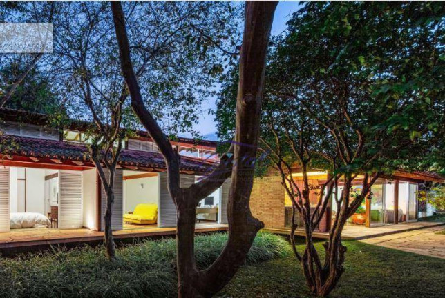 Imagem Casa com 3 Quartos à Venda, 274 m² em Granja Viana - Carapicuíba Imagem Casa com 3 Quartos à Venda, 274 m² em Granja Viana - Carapicuíba