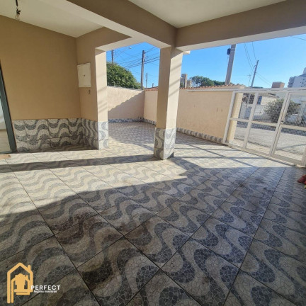 Imagem Casa com 2 Quartos à Venda, 250 m² em Jardim Maria Augusta - Taubaté Imagem Casa com 2 Quartos à Venda, 250 m² em Jardim Maria Augusta - Taubaté