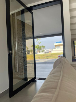 Imagem Casa com 3 Quartos à Venda, 260 m² em Residencial Ouroville - Taubaté Imagem Casa com 3 Quartos à Venda, 260 m² em Residencial Ouroville - Taubaté