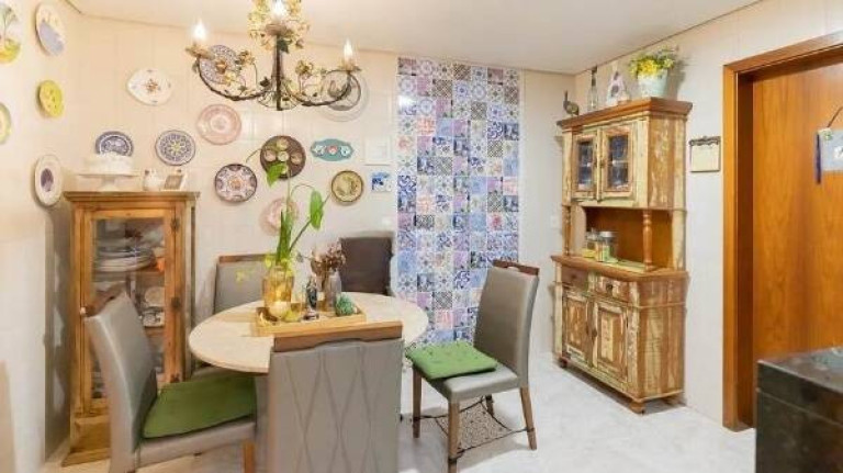 Imagem Casa com 4 Quartos à Venda, 233 m² em Chácara Das Pedras - Porto Alegre