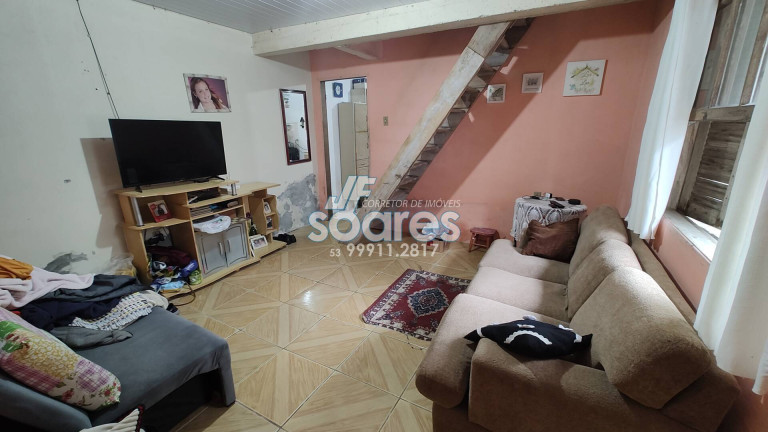 Imagem Casa com 5 Quartos à Venda, 170 m² em Laranjal - Pelotas Imagem Casa com 5 Quartos à Venda, 170 m² em Laranjal - Pelotas