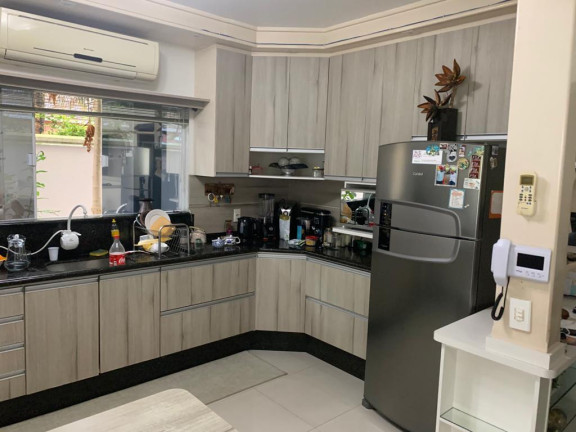 Imagem Casa com 4 Quartos à Venda, 340 m² em Costa E Silva - Joinville