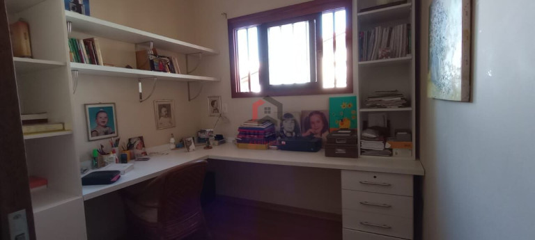 Imagem Casa com 3 Quartos à Venda, 212 m² em Nonoai - Porto Alegre Imagem Casa com 3 Quartos à Venda, 212 m² em Nonoai - Porto Alegre