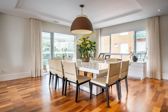 Imagem Apartamento com 4 Quartos à Venda, 215 m² em Moema - São Paulo Imagem Apartamento com 4 Quartos à Venda, 215 m² em Moema - São Paulo