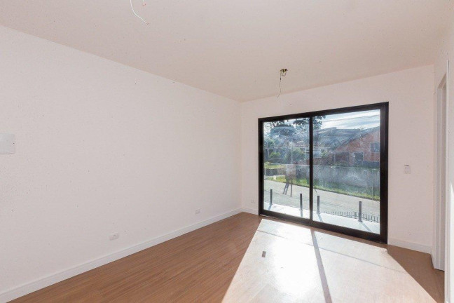 Imagem Sobrado com 4 Quartos à Venda, 164 m² em Abranches - Curitiba Imagem Sobrado com 4 Quartos à Venda, 164 m² em Abranches - Curitiba