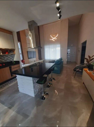 Imagem Casa com 3 Quartos à Venda, 300 m² em Caçapava Imagem Casa com 3 Quartos à Venda, 300 m² em Caçapava