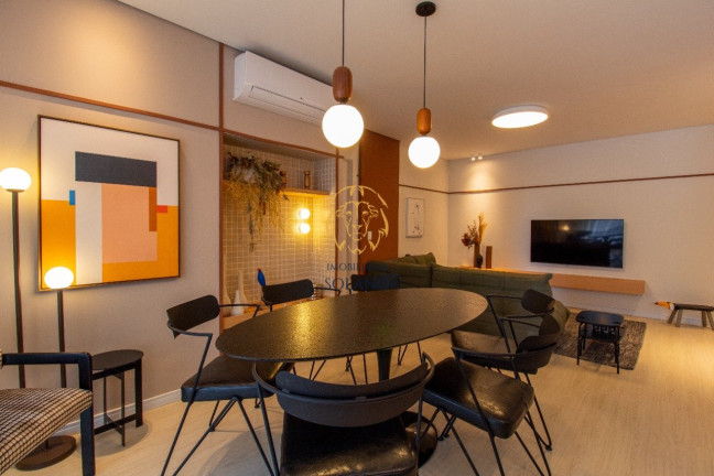 Imagem Apartamento com 3 Quartos à Venda, 201 m² em Centro - Curitiba