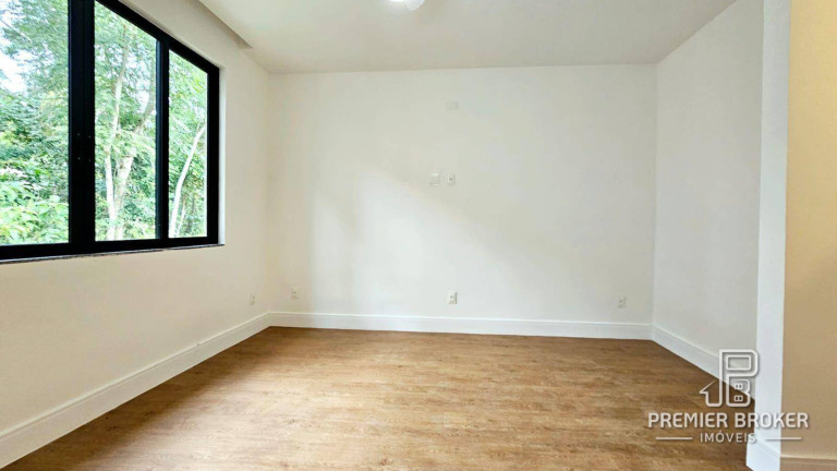 Imagem Casa com 3 Quartos à Venda, 289 m² em Quebra Frascos - Teresópolis Imagem Casa com 3 Quartos à Venda, 289 m² em Quebra Frascos - Teresópolis