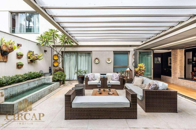 Casa com 3 Quartos à Venda ou Locação, 459 m² em Alto De Pinheiros - São Paulo