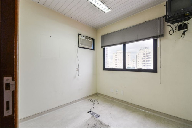 Sala Comercial à Venda, 40 m² em Mirandópolis - São Paulo