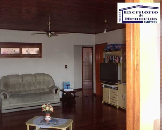Imagem Casa com 4 Quartos à Venda, 270 m² em Cavalhada - Porto Alegre Imagem Casa com 4 Quartos à Venda, 270 m² em Cavalhada - Porto Alegre