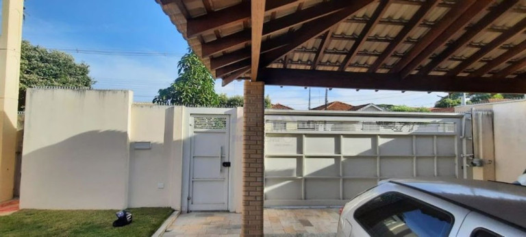 Imagem Casa com 3 Quartos à Venda, 200 m² em Centro - Guararapes Imagem Casa com 3 Quartos à Venda, 200 m² em Centro - Guararapes