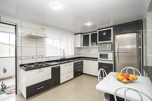 Imagem Casa com 3 Quartos à Venda, 179 m² em Santa Cândida - Curitiba Imagem Casa com 3 Quartos à Venda, 179 m² em Santa Cândida - Curitiba