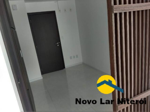 Sala Comercial à Venda, 27 m² em Centro - Niterói