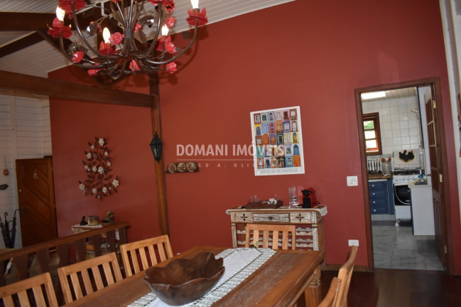 Imagem Casa com 4 Quartos à Venda, 190 m² em Região Do Alto Da Boa Vista - Campos Do Jordão Imagem Casa com 4 Quartos à Venda, 190 m² em Região Do Alto Da Boa Vista - Campos Do Jordão