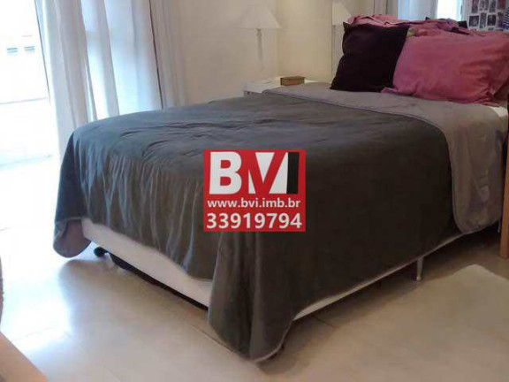 Imagem Casa com 3 Quartos à Venda, 402 m² em Olaria - Rio De Janeiro