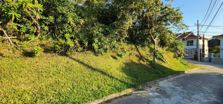 Imagem Terreno à Venda, 483 m² em Floresta - Joinville Imagem Terreno à Venda, 483 m² em Floresta - Joinville