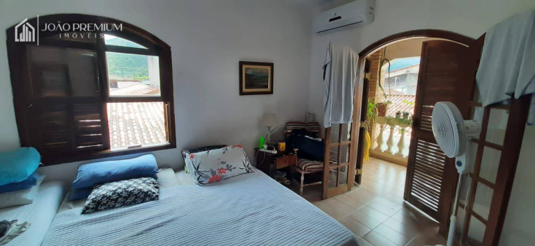 Imagem Casa com 3 Quartos à Venda, 300 m² em Jardim Jaqueira - Caraguatatuba