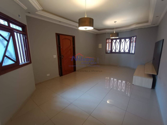 Casa com 3 Quartos à Venda,  em Jardim Vila Galvão - Guarulhos