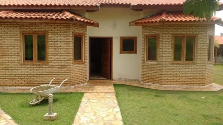 Imagem Casa com 3 Quartos à Venda, 220 m² em Ninho Verde Ii - Pardinho Imagem Casa com 3 Quartos à Venda, 220 m² em Ninho Verde Ii - Pardinho