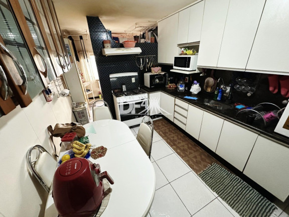 Imagem Imóvel com 3 Quartos à Venda, 103 m² em Asa Sul - Brasília Imagem Imóvel com 3 Quartos à Venda, 103 m² em Asa Sul - Brasília