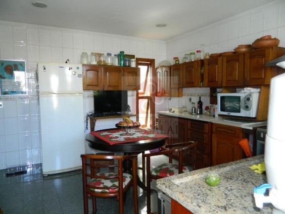 Imagem Casa com 4 Quartos à Venda, 400 m² em São João - Porto Alegre Imagem Casa com 4 Quartos à Venda, 400 m² em São João - Porto Alegre