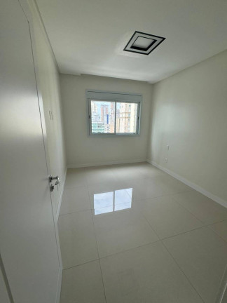 Imagem Apartamento com 3 Quartos à Venda, 128 m² em Centro - Balneário Camboriú Imagem Apartamento com 3 Quartos à Venda, 128 m² em Centro - Balneário Camboriú