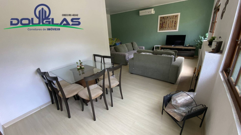 Imagem Casa com 3 Quartos à Venda, 1.200 m² em Viamão