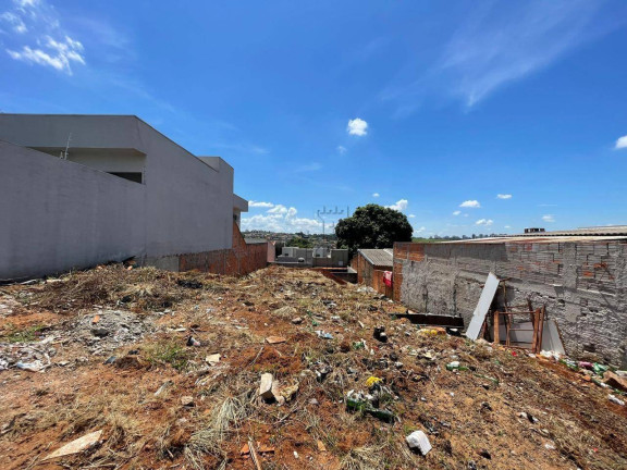 Imagem Terreno à Venda, 250 m² em Colinas - Londrina Imagem Terreno à Venda, 250 m² em Colinas - Londrina