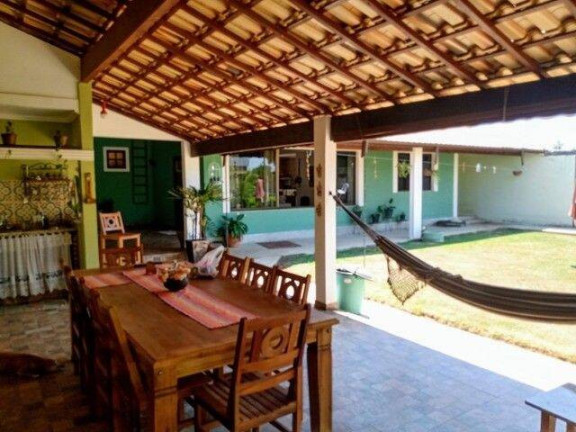 Imagem Chácara com 2 Quartos à Venda, 900 m² em Piracangaguá - Taubaté