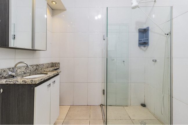 Imagem Apartamento com 3 Quartos à Venda, 75 m² em Higienópolis - Porto Alegre Imagem Apartamento com 3 Quartos à Venda, 75 m² em Higienópolis - Porto Alegre