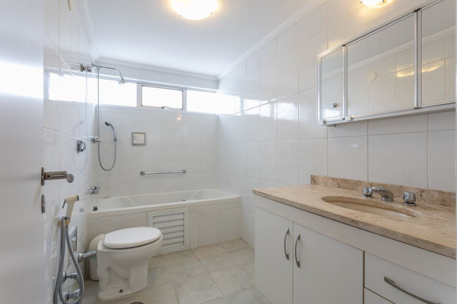 Imagem Imóvel com 4 Quartos à Venda, em Indianópolis - São Paulo Imagem Imóvel com 4 Quartos à Venda, em Indianópolis - São Paulo