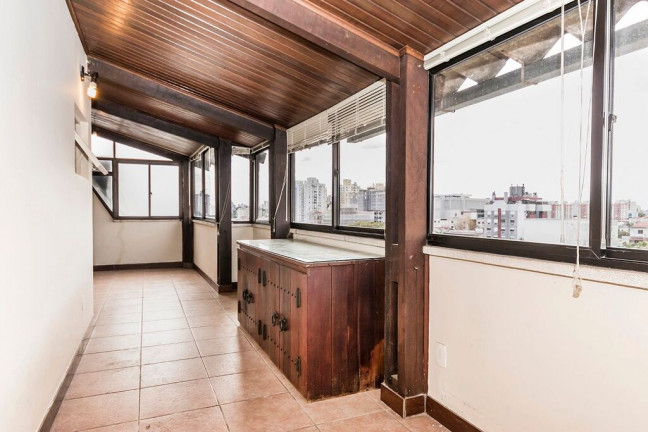 Imagem Cobertura com 2 Quartos à Venda, 131 m² em Passo Da Areia - Porto Alegre