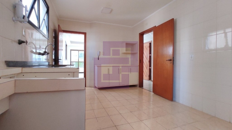Imagem Apartamento com 3 Quartos à Venda, 186 m² em Pitangueiras - Guarujá Imagem Apartamento com 3 Quartos à Venda, 186 m² em Pitangueiras - Guarujá