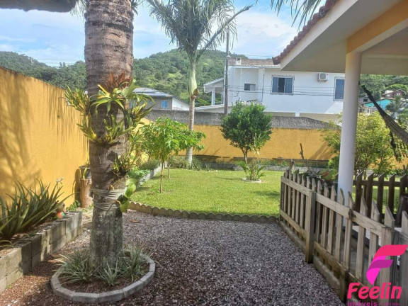 Imagem Casa com 3 Quartos à Venda, 228 m² em Ribeirão Da Ilha - Florianópolis Imagem Casa com 3 Quartos à Venda, 228 m² em Ribeirão Da Ilha - Florianópolis