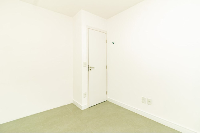 Imagem Imóvel com 3 Quartos à Venda, em Petrópolis - Porto Alegre Imagem Imóvel com 3 Quartos à Venda, em Petrópolis - Porto Alegre